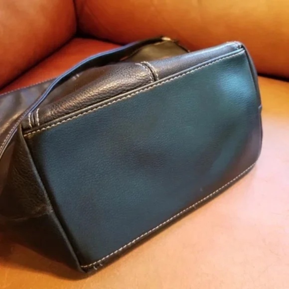 Classic Pebbled Leather Shoulder Bag w zipper details - Picture 7 of 15